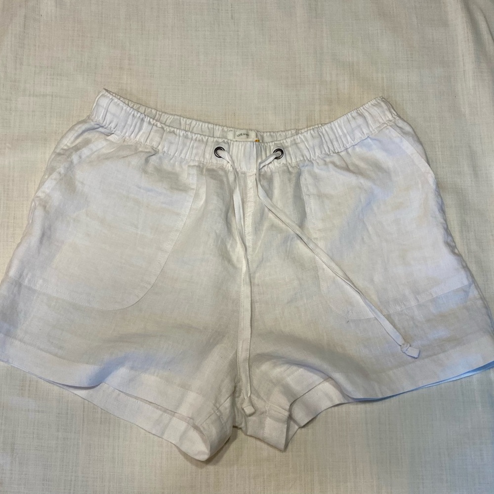 Women's White Linen Shorts
